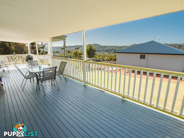 8 Hillview Pde RUSSELL ISLAND QLD 4184