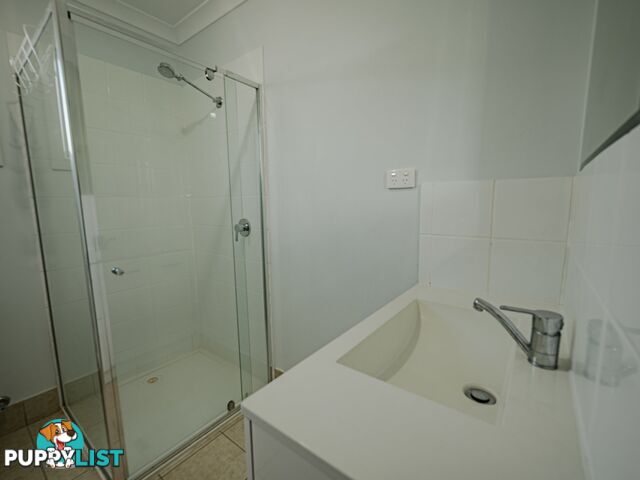 8 Hillview Pde RUSSELL ISLAND QLD 4184