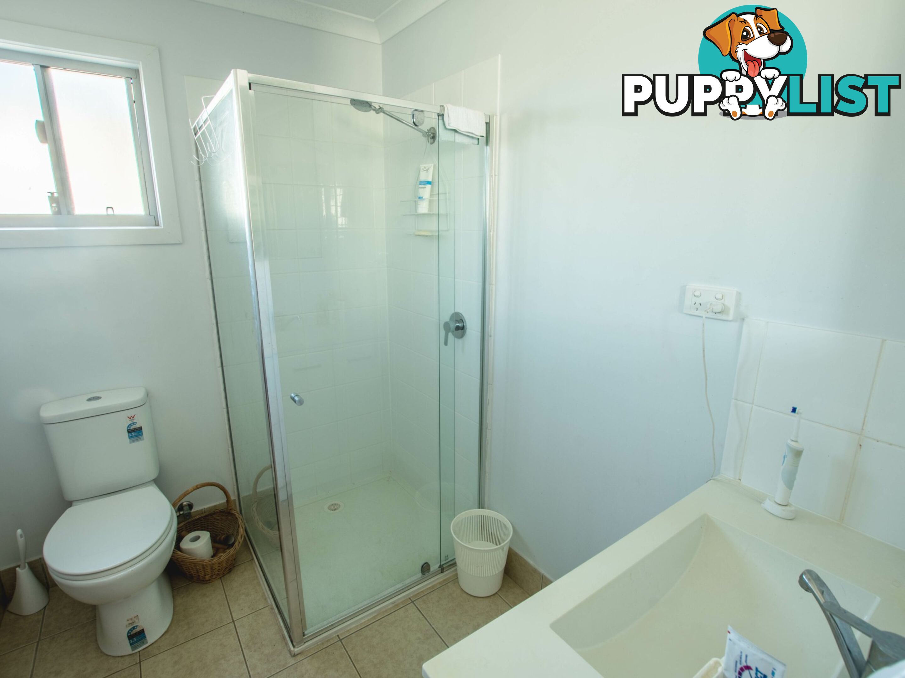 8 Hillview Pde RUSSELL ISLAND QLD 4184