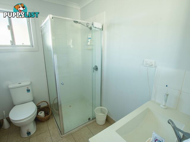 8 Hillview Pde RUSSELL ISLAND QLD 4184