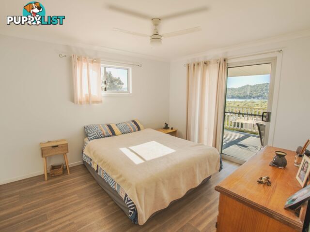 8 Hillview Pde RUSSELL ISLAND QLD 4184