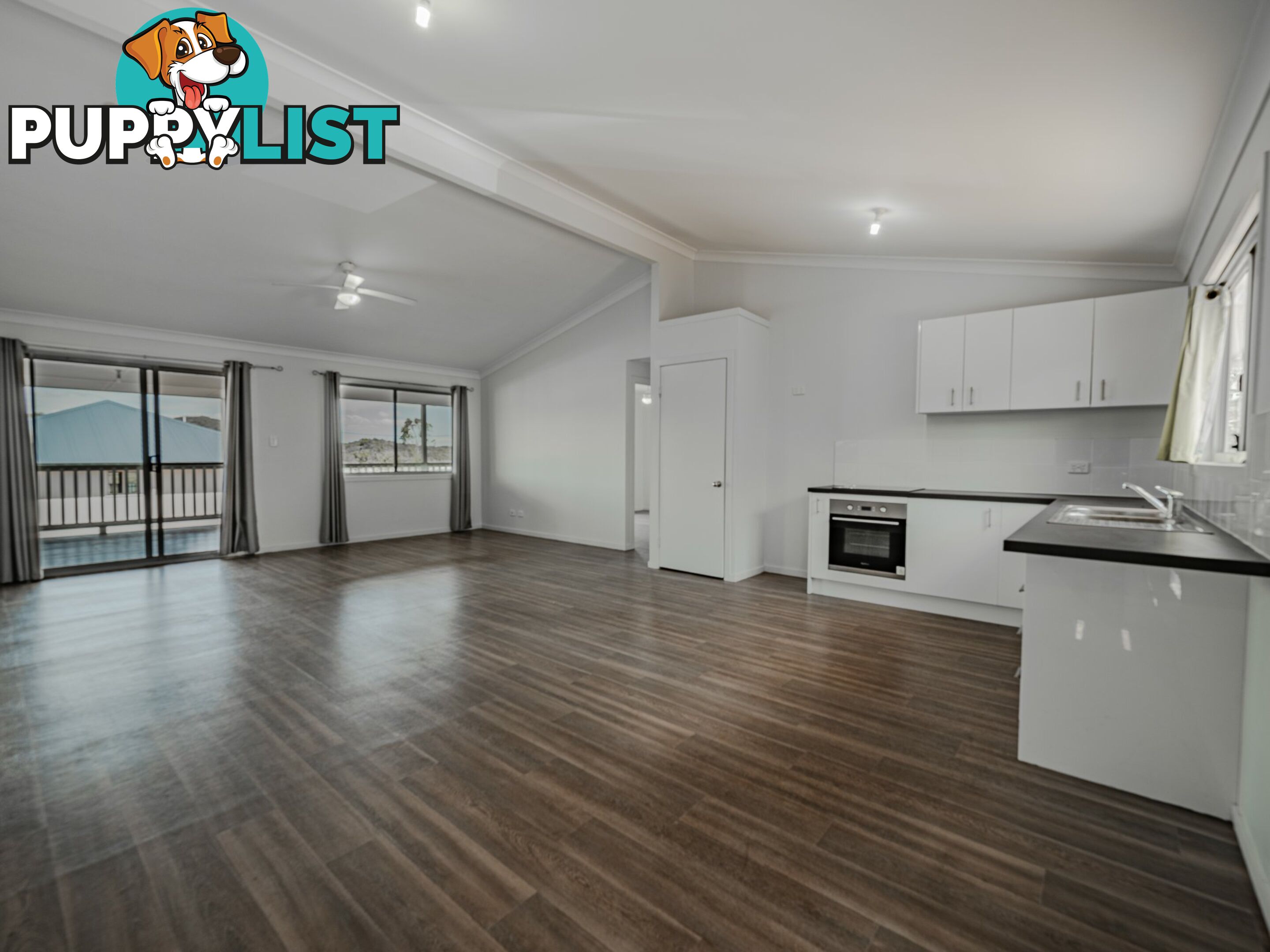 8 Hillview Pde RUSSELL ISLAND QLD 4184