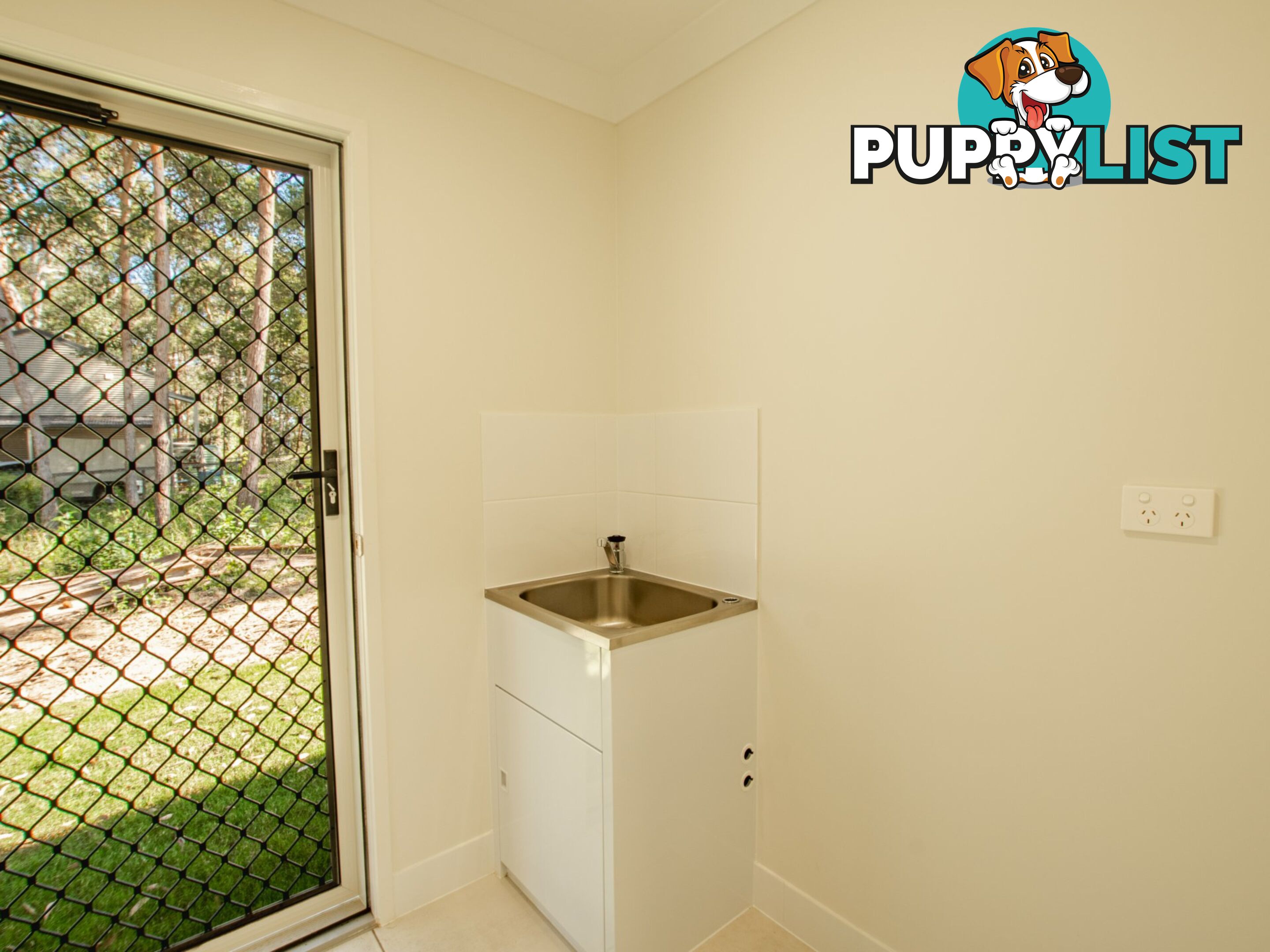 27 Ilumba Street RUSSELL ISLAND QLD 4184