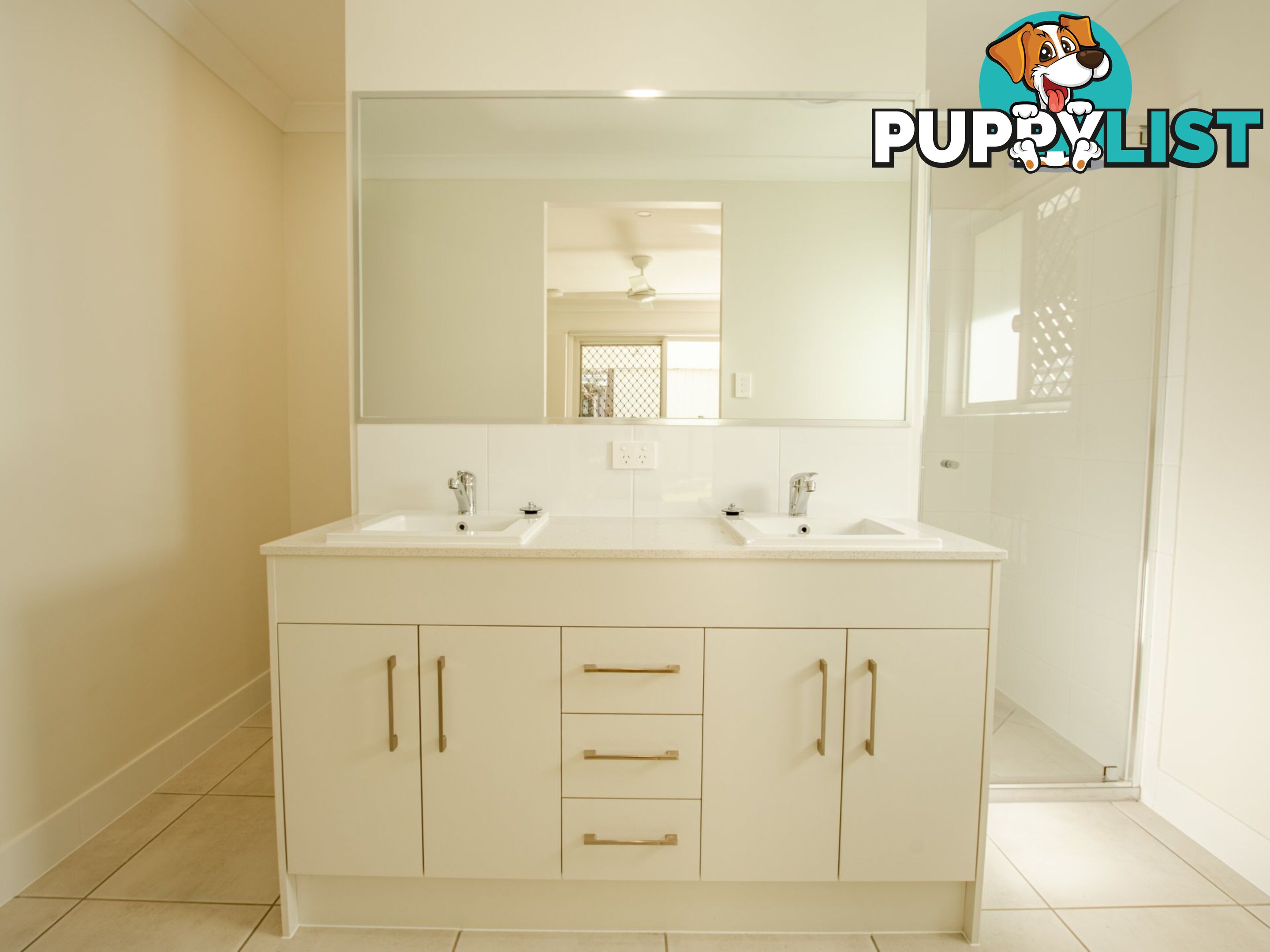 27 Ilumba Street RUSSELL ISLAND QLD 4184