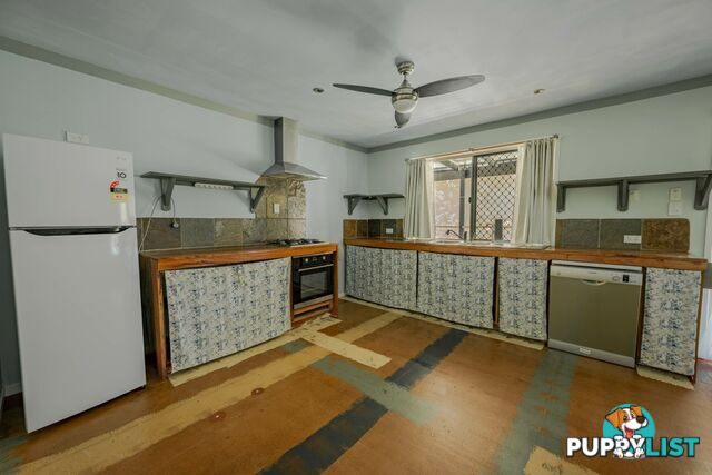15 Jasper Street RUSSELL ISLAND QLD 4184