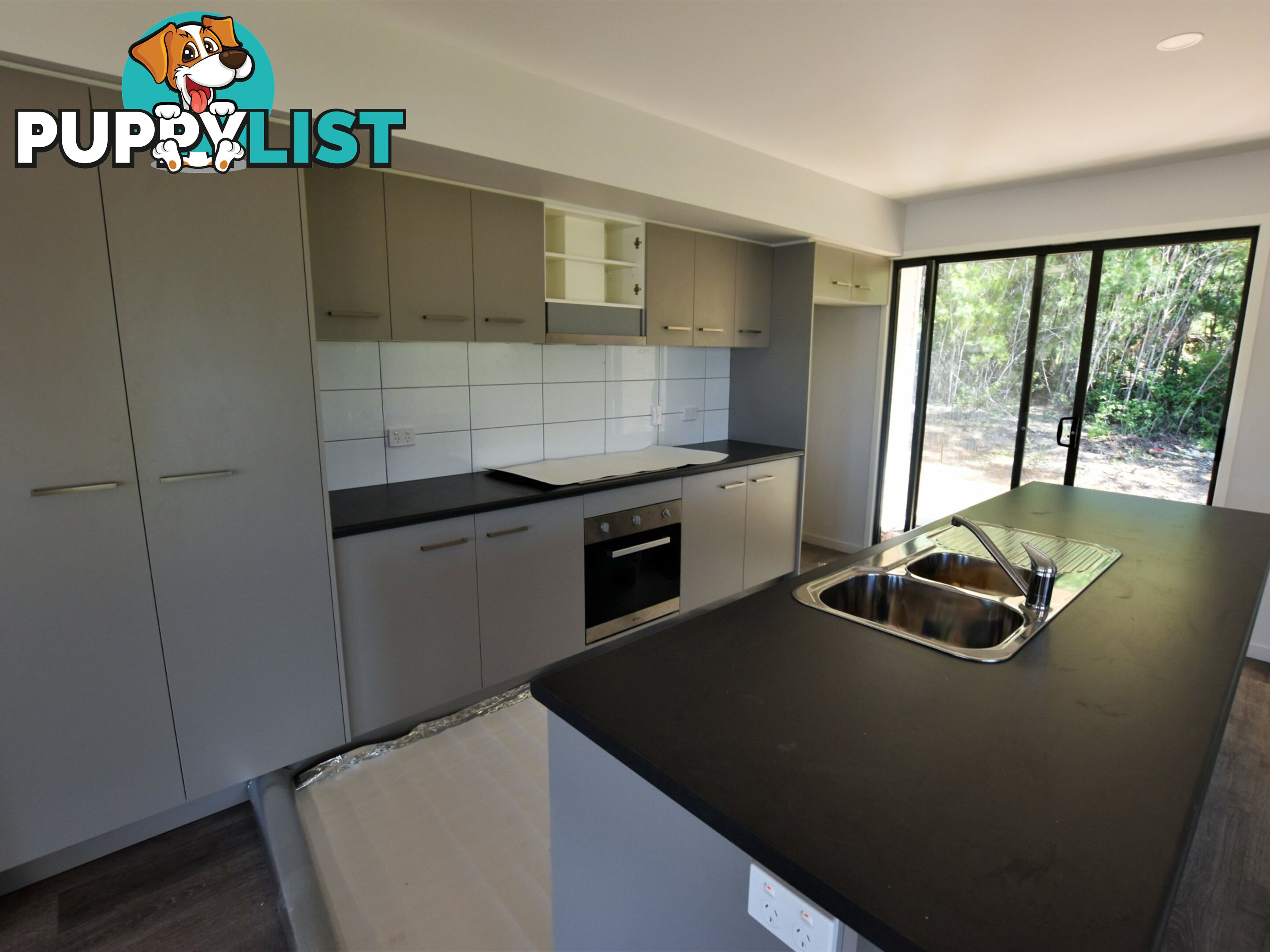 54 Wahine Dve RUSSELL ISLAND QLD 4184