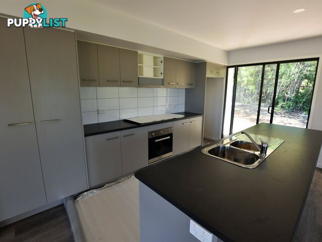 54 Wahine Dve RUSSELL ISLAND QLD 4184