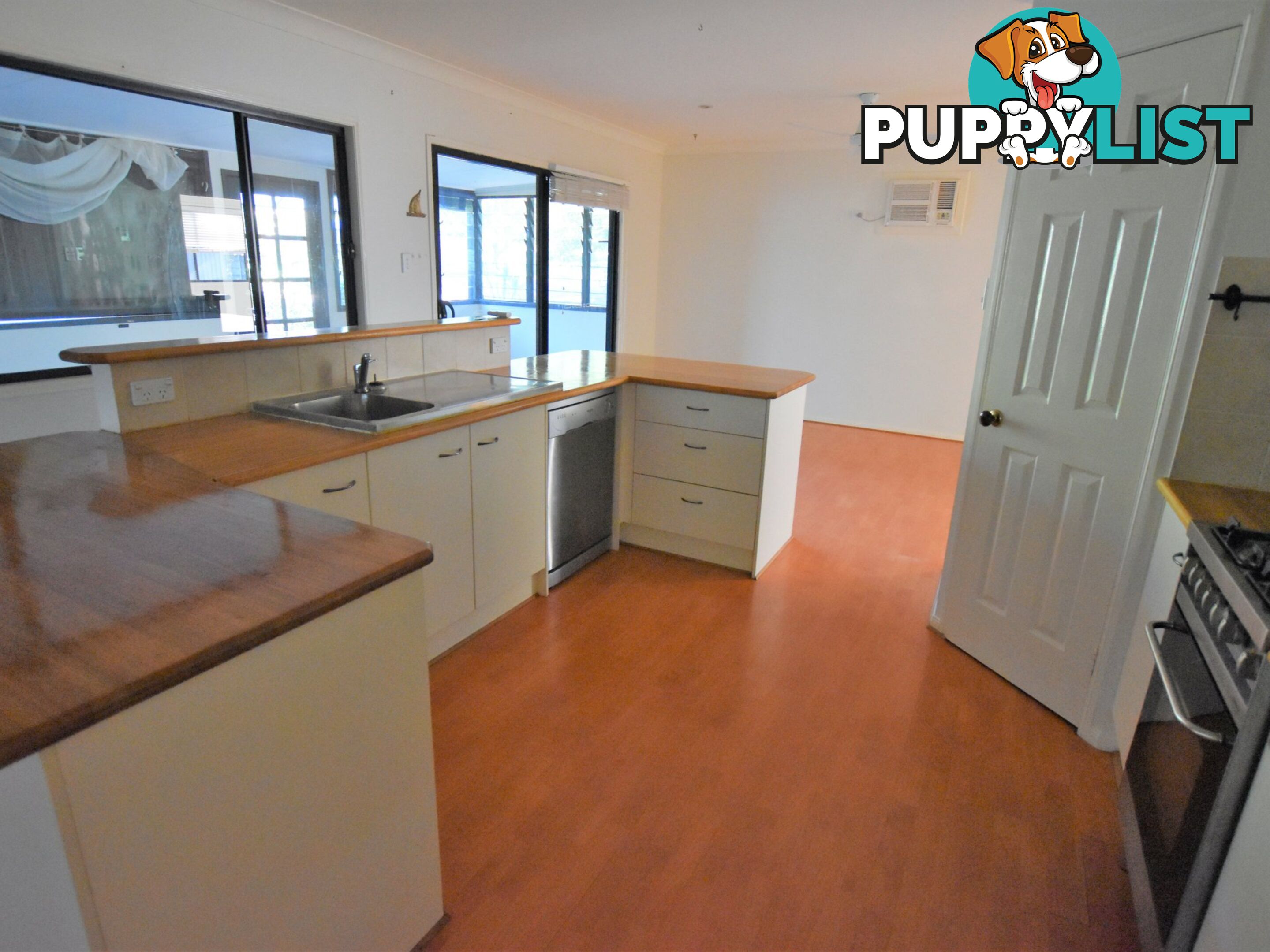 29 Letitia Avenue RUSSELL ISLAND QLD 4184