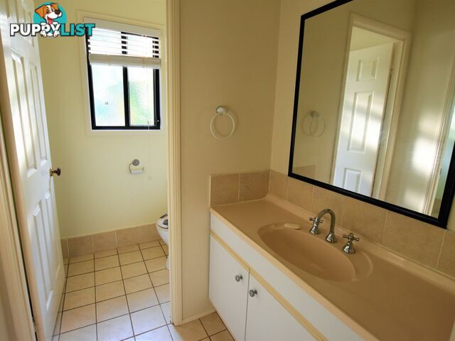 29 Letitia Avenue RUSSELL ISLAND QLD 4184