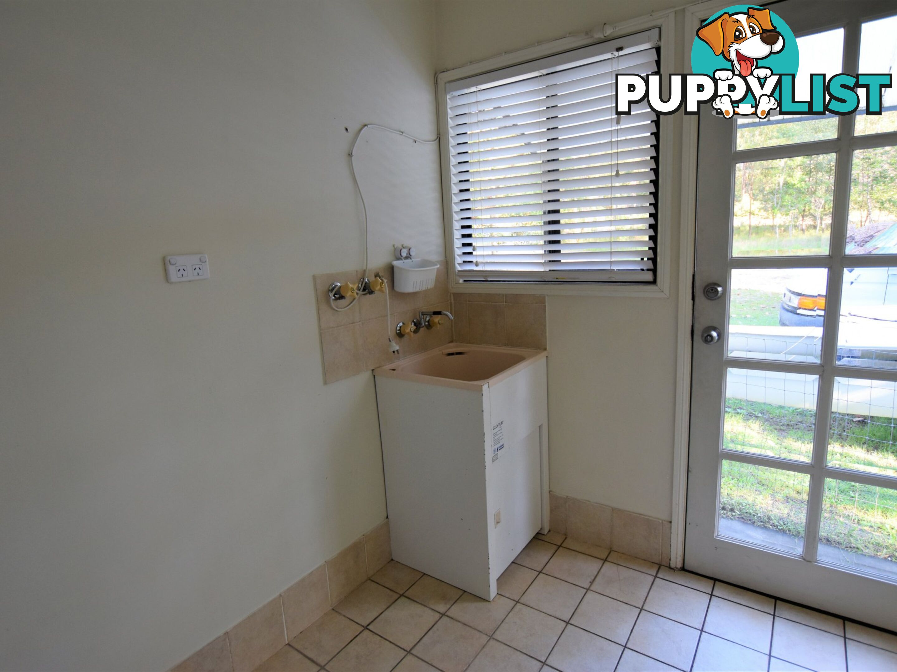29 Letitia Avenue RUSSELL ISLAND QLD 4184