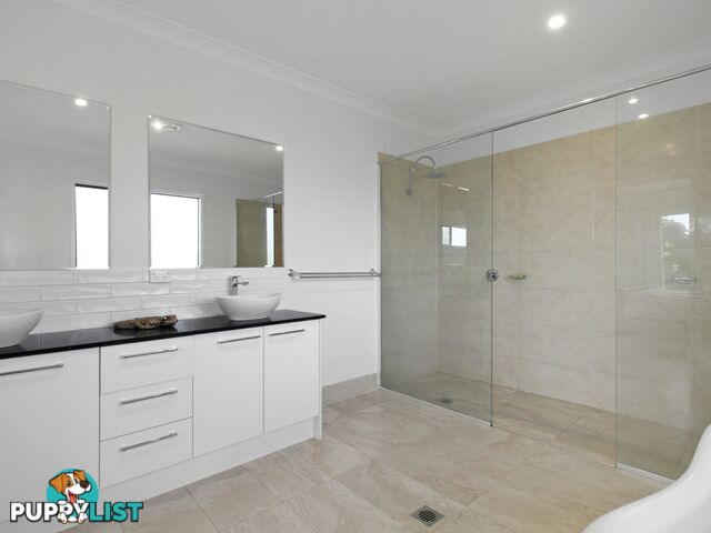 20 MARK ROAD RUSSELL ISLAND QLD 4184