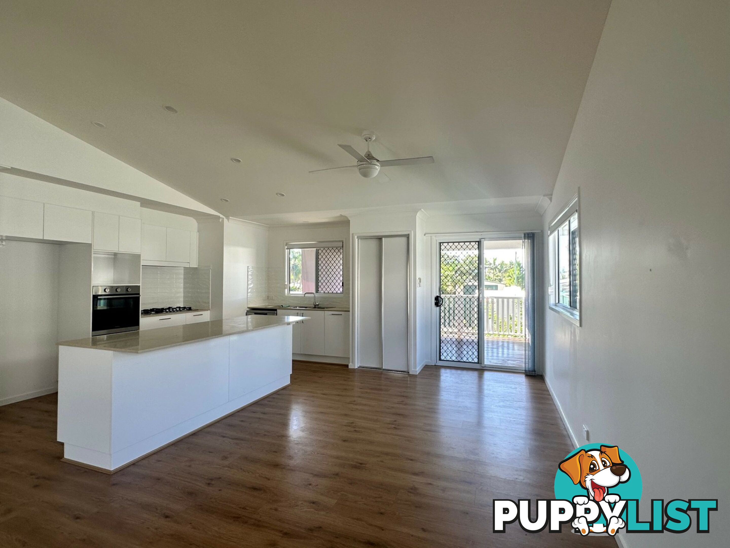 13 Bunning Street RUSSELL ISLAND QLD 4184