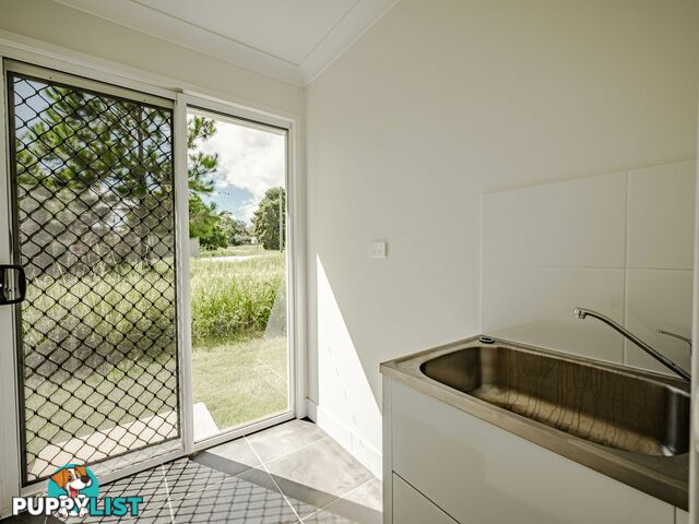 19 Robert Street RUSSELL ISLAND QLD 4184