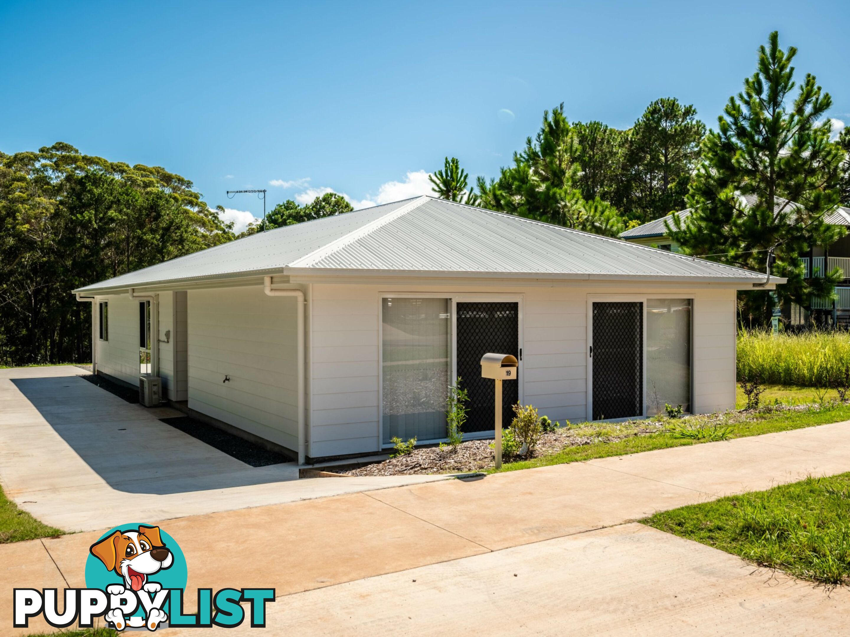 19 Robert Street RUSSELL ISLAND QLD 4184