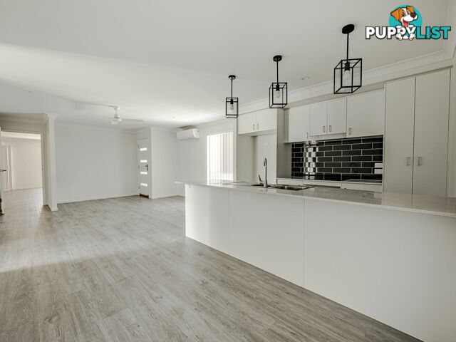 19 Robert Street RUSSELL ISLAND QLD 4184