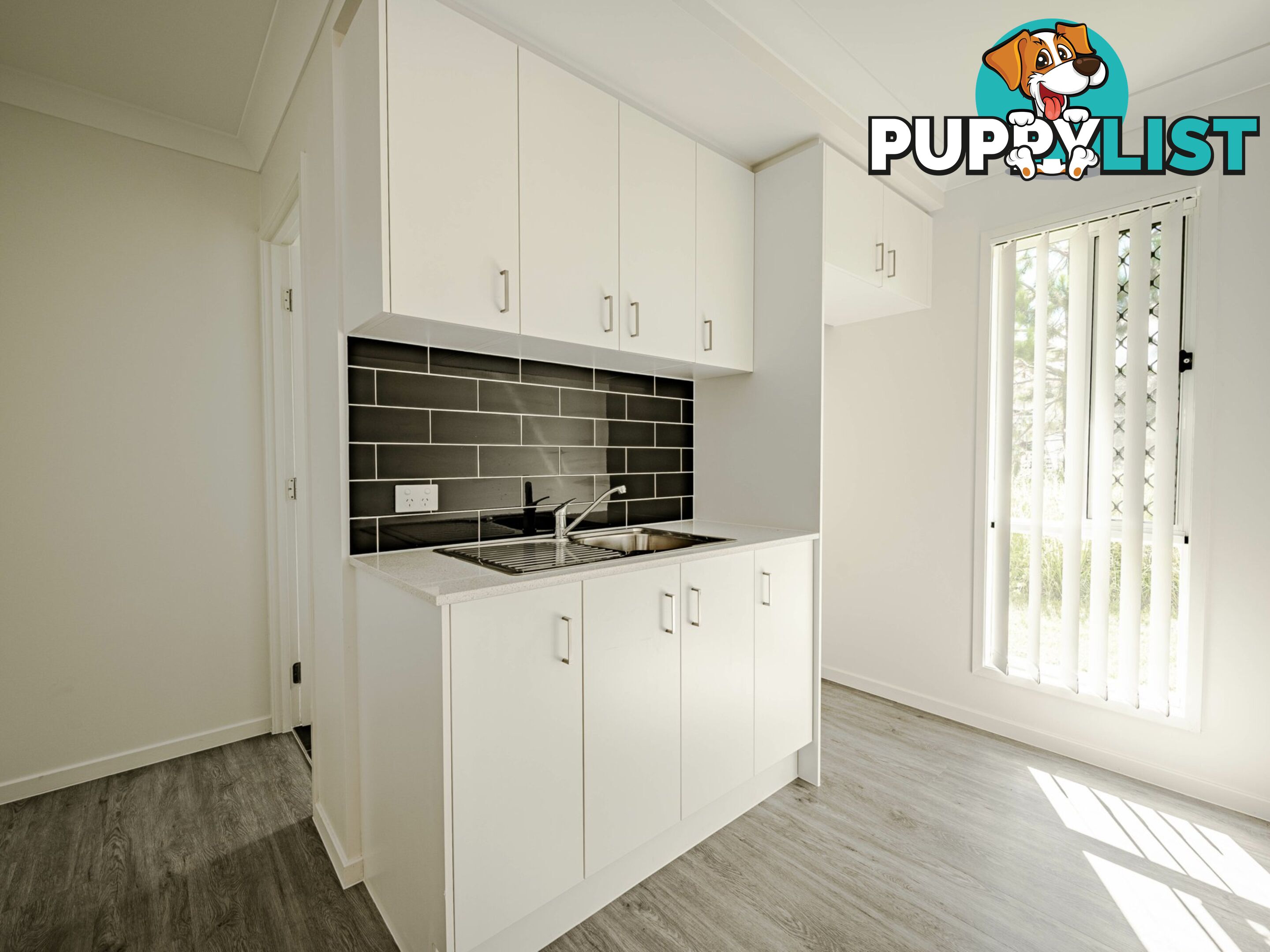 19 Robert Street RUSSELL ISLAND QLD 4184