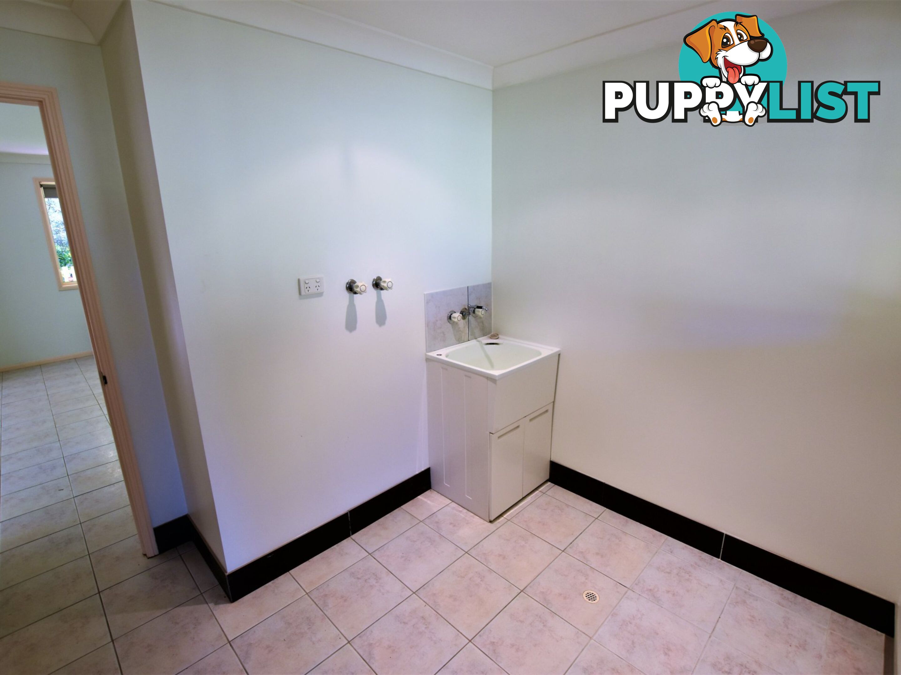 16 Oaklea Street RUSSELL ISLAND QLD 4184