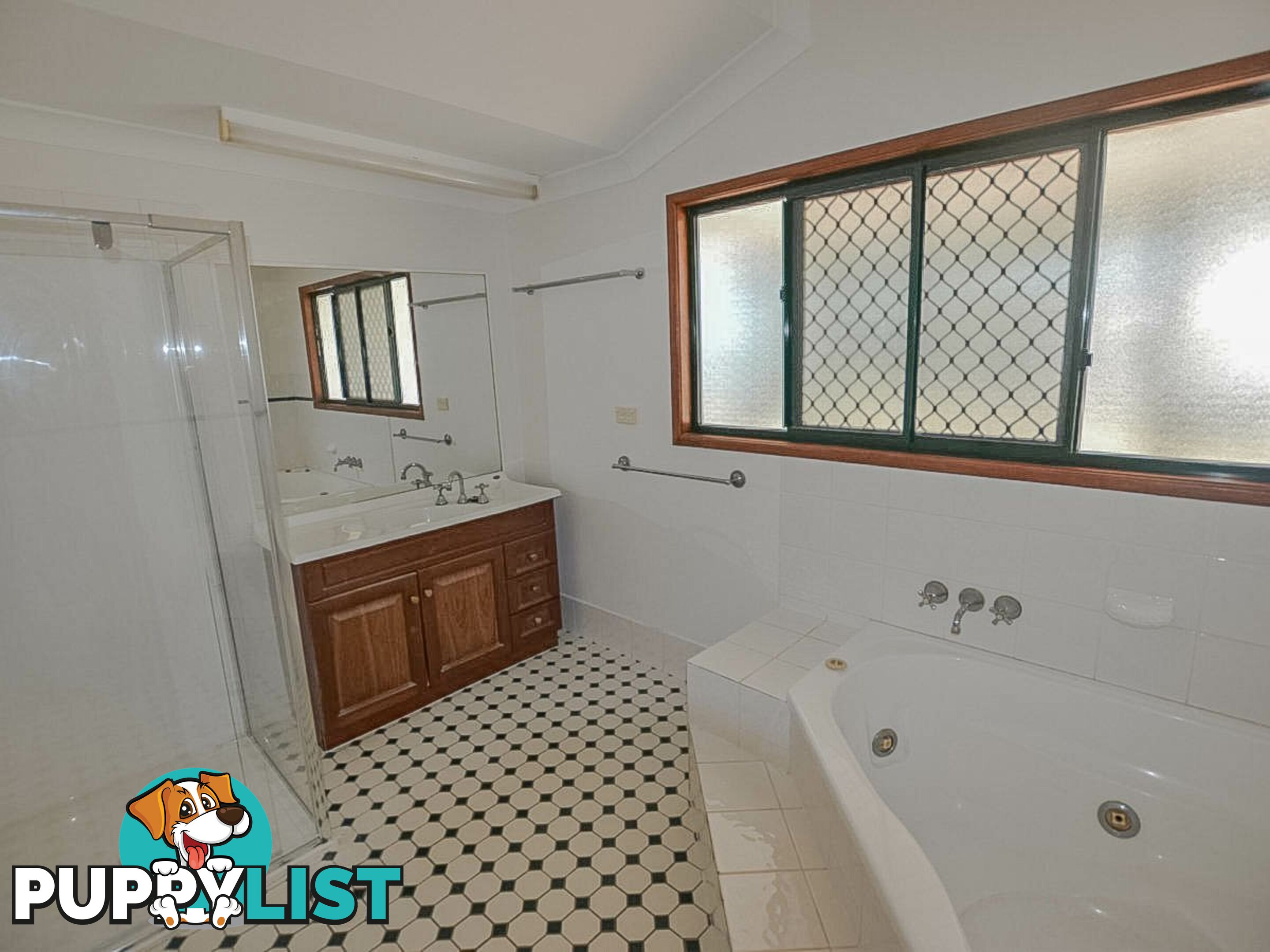 9-17 Sundown Rd RUSSELL ISLAND QLD 4184
