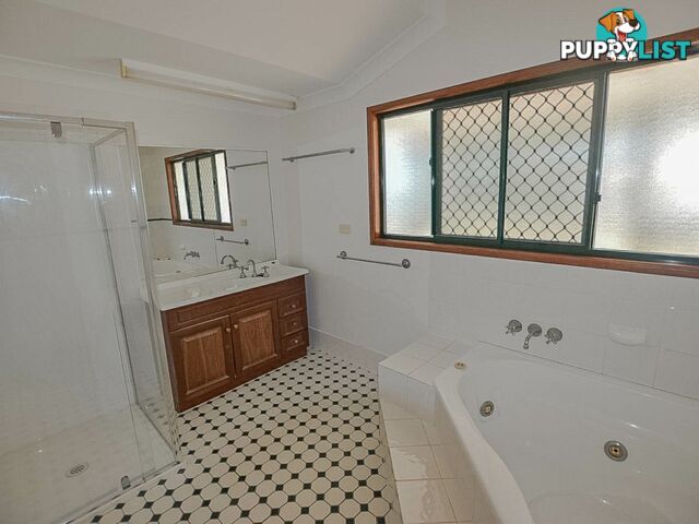 9-17 Sundown Rd RUSSELL ISLAND QLD 4184