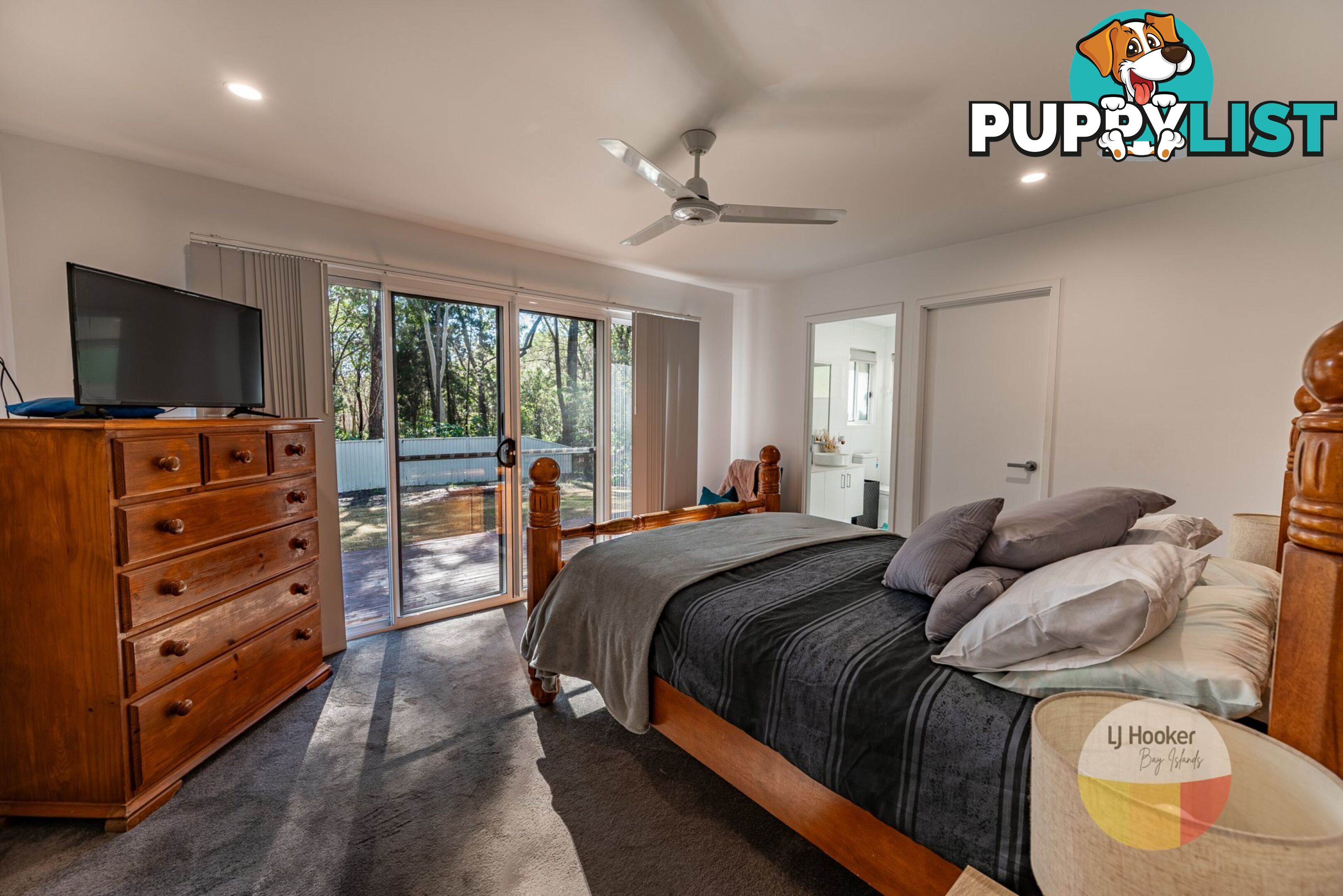 5-7 Meadstone Street RUSSELL ISLAND QLD 4184