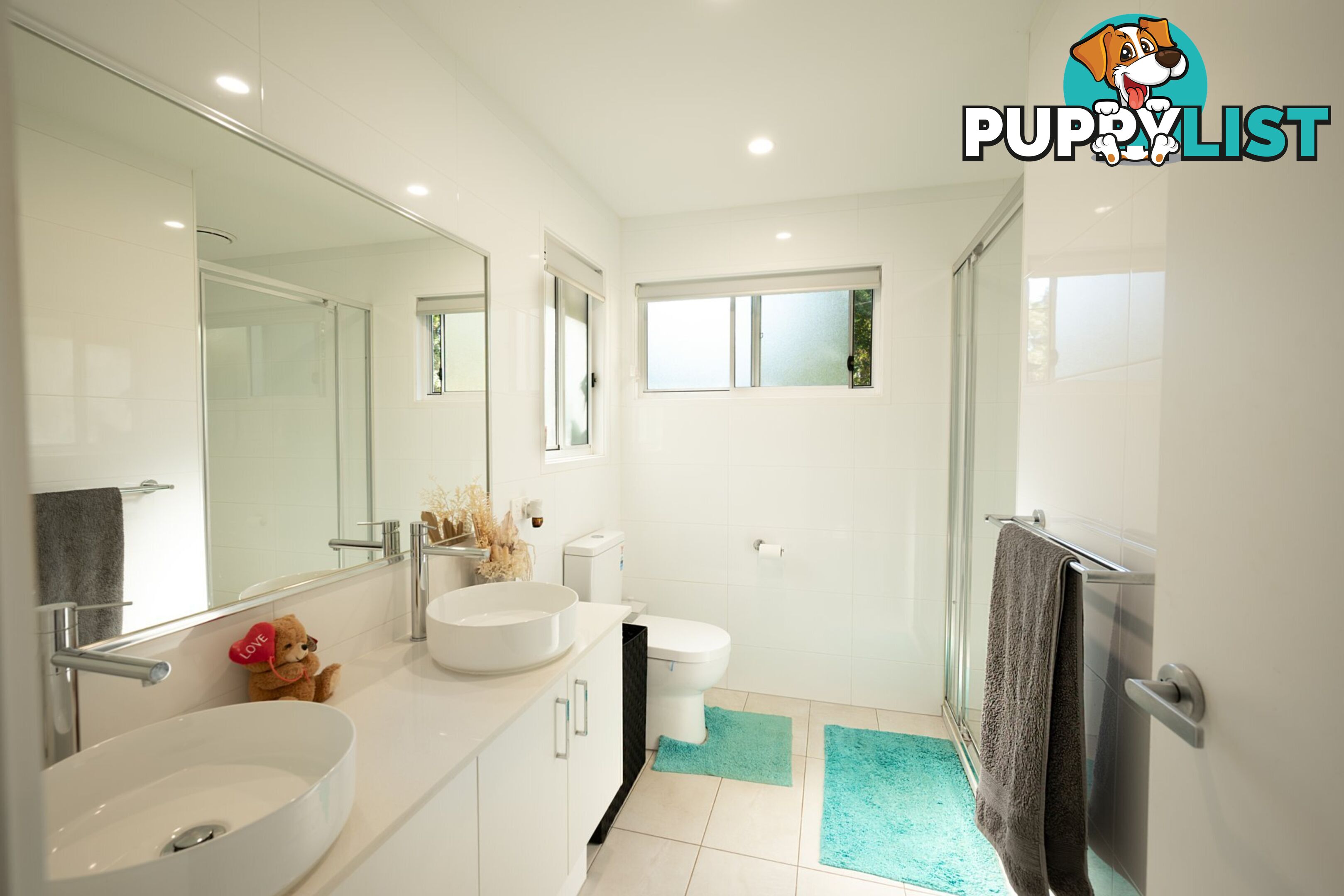 5-7 Meadstone Street RUSSELL ISLAND QLD 4184