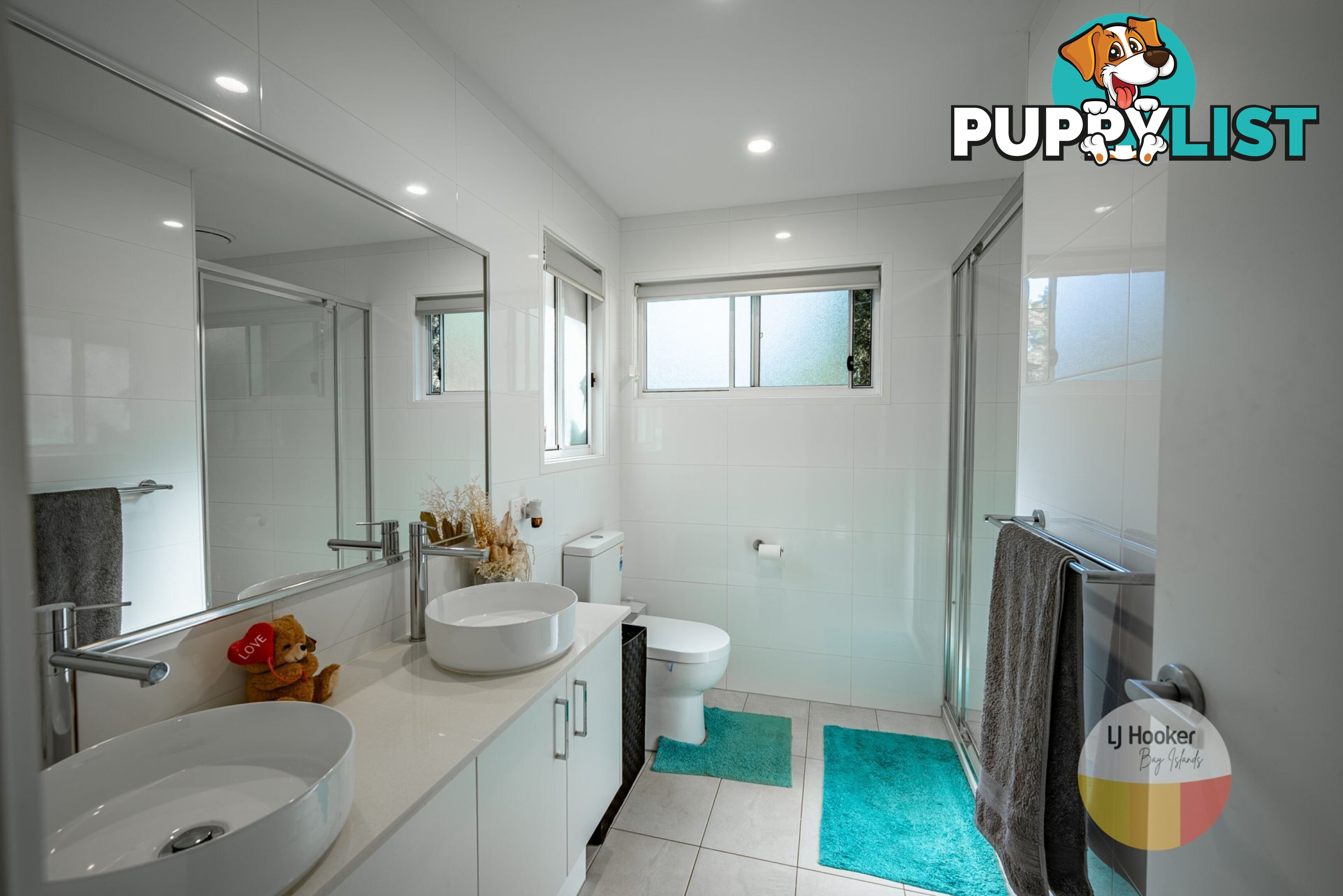 5-7 Meadstone Street RUSSELL ISLAND QLD 4184