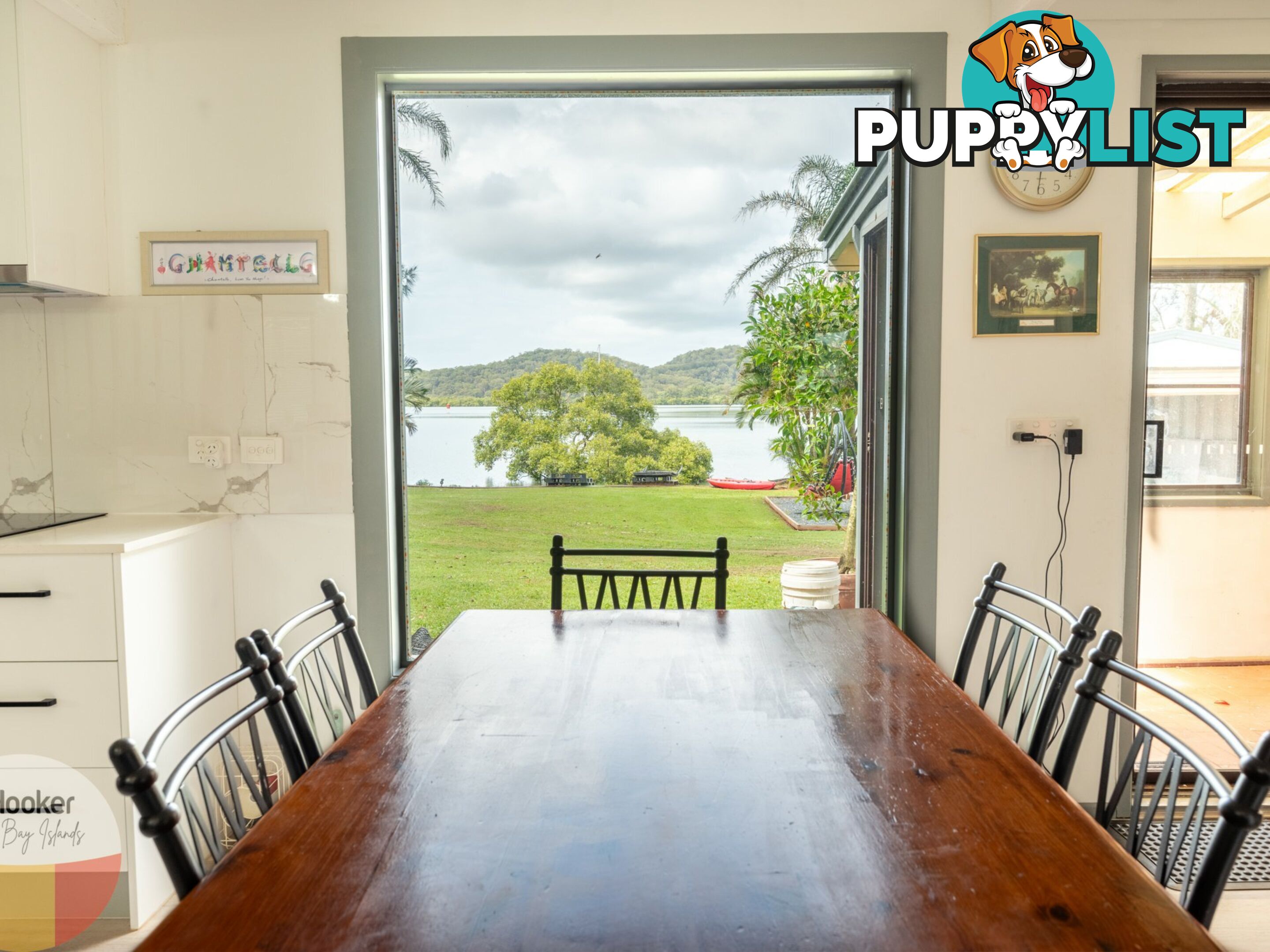 18 Emerson St RUSSELL ISLAND QLD 4184