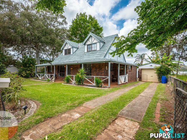 18 Emerson St RUSSELL ISLAND QLD 4184