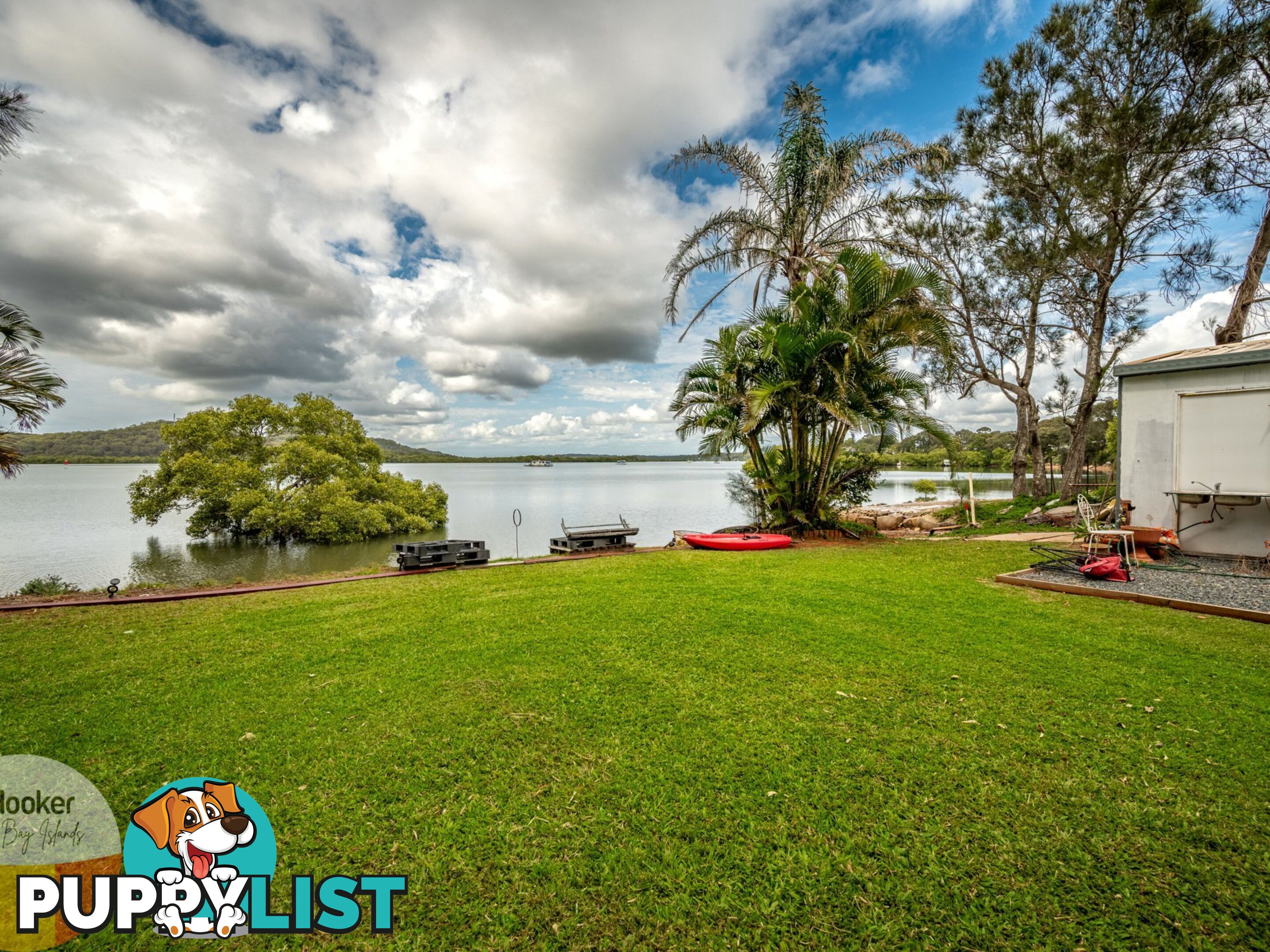 18 Emerson St RUSSELL ISLAND QLD 4184