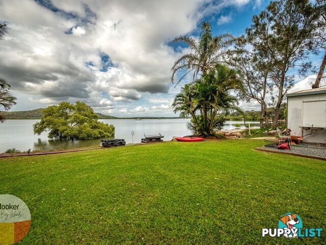 18 Emerson St RUSSELL ISLAND QLD 4184