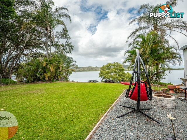 18 Emerson St RUSSELL ISLAND QLD 4184