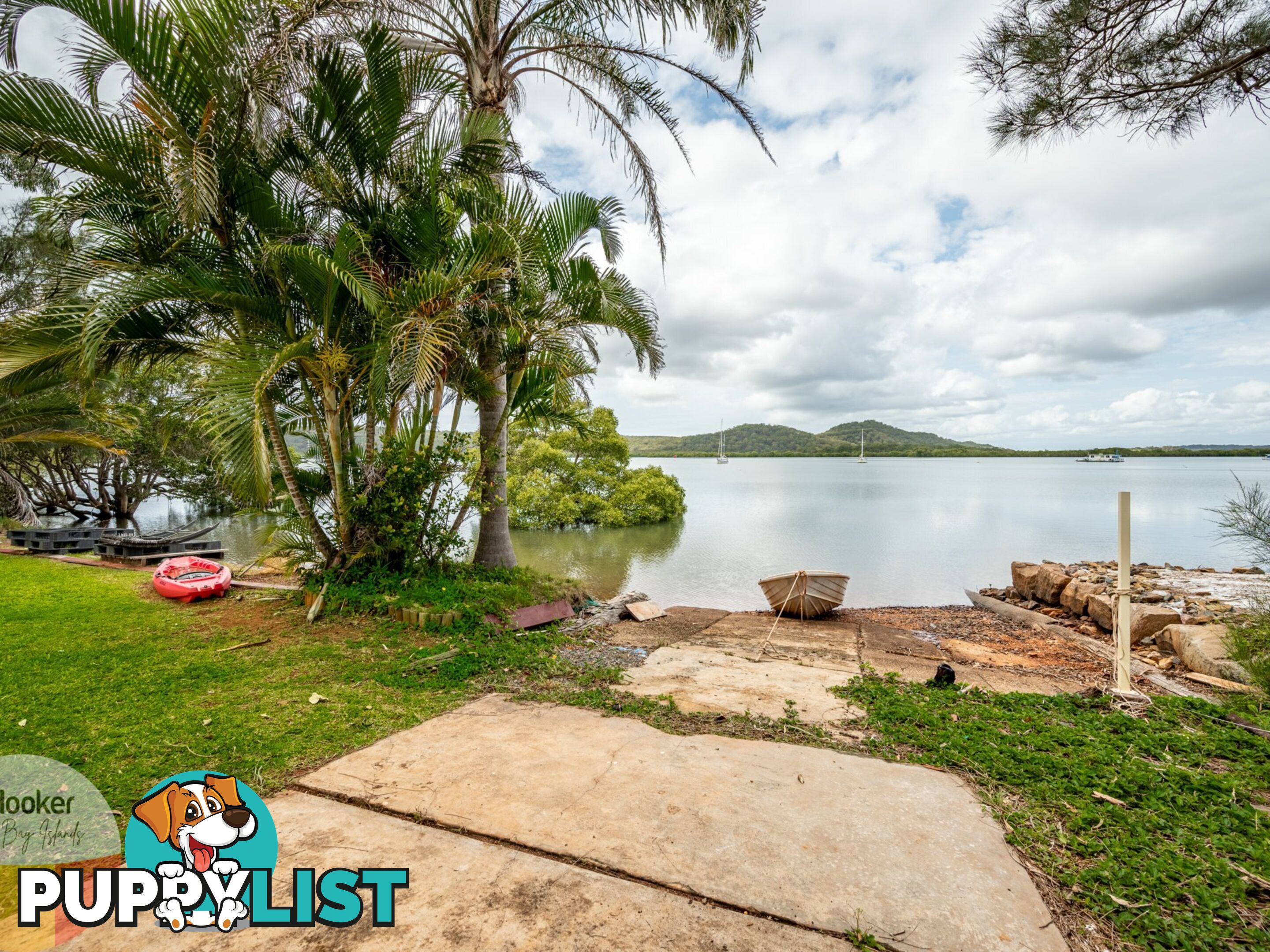 18 Emerson St RUSSELL ISLAND QLD 4184