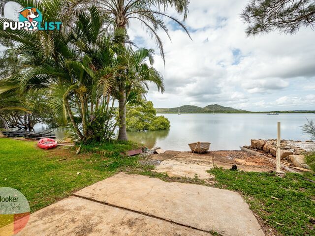 18 Emerson St RUSSELL ISLAND QLD 4184