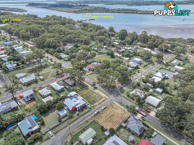 1 Akebia Street RUSSELL ISLAND QLD 4184