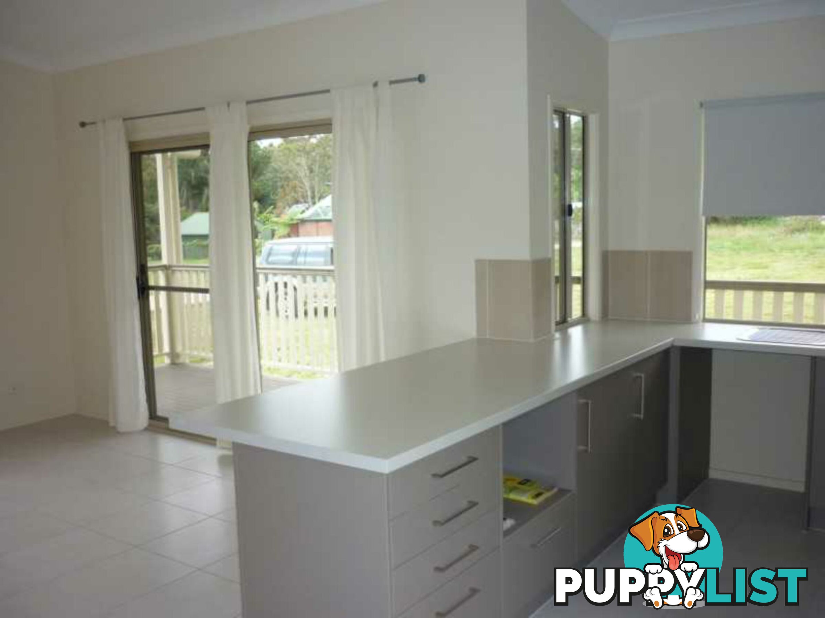 16 PANORAMA AVE RUSSELL ISLAND QLD 4184