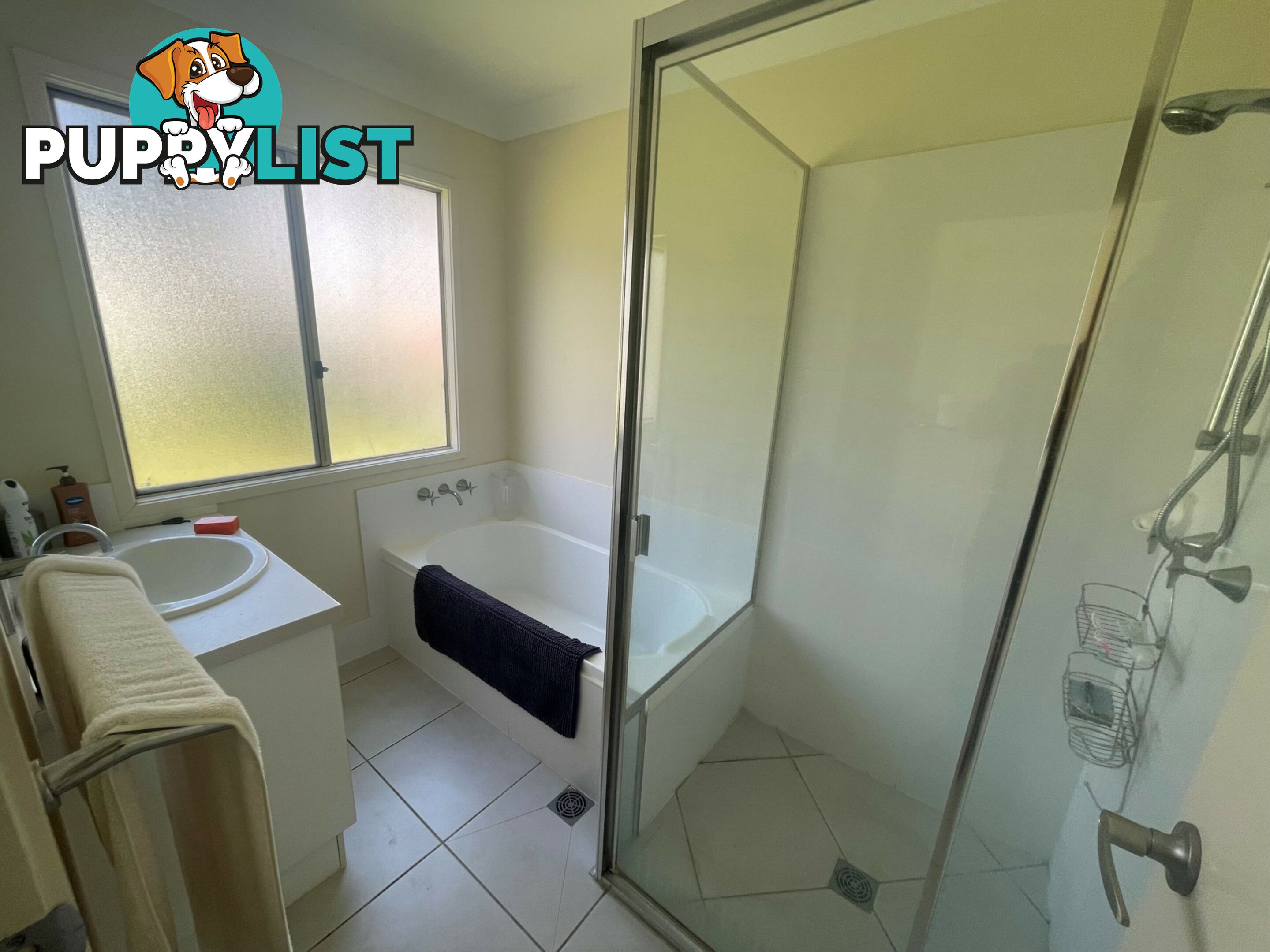 16 PANORAMA AVE RUSSELL ISLAND QLD 4184