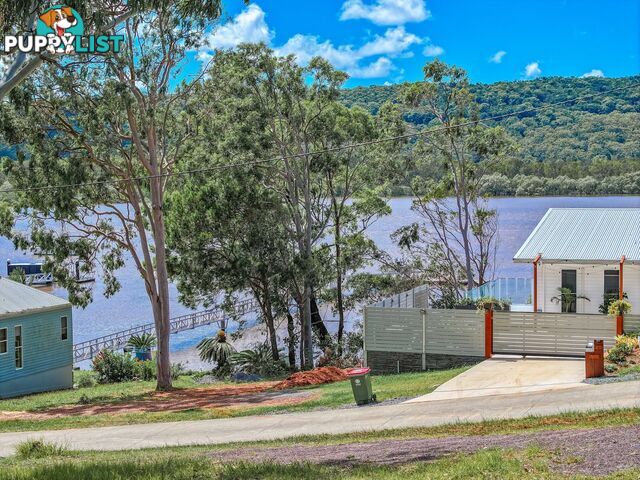 104 Wahine Dve RUSSELL ISLAND QLD 4184