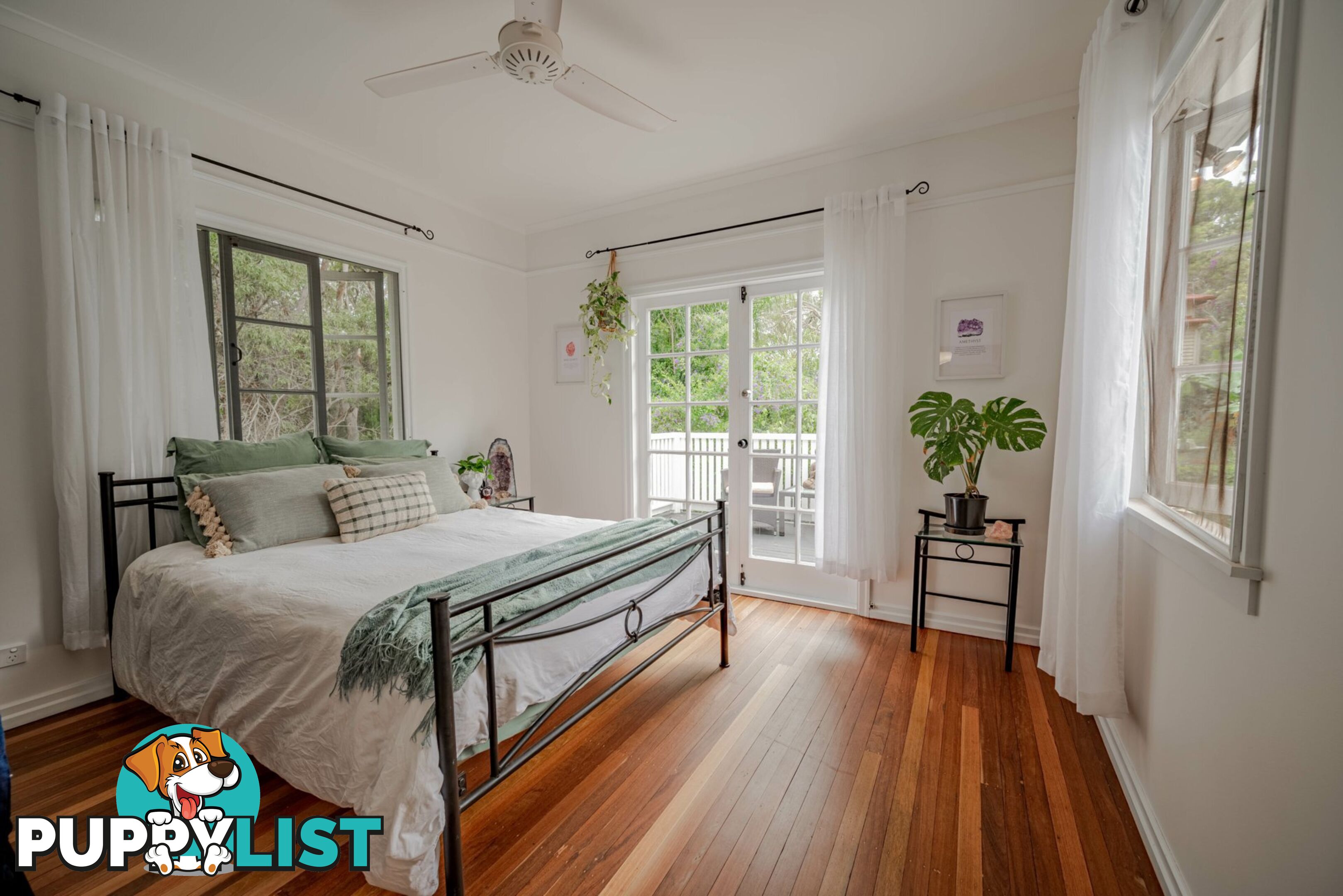 29 Fern Tce RUSSELL ISLAND QLD 4184