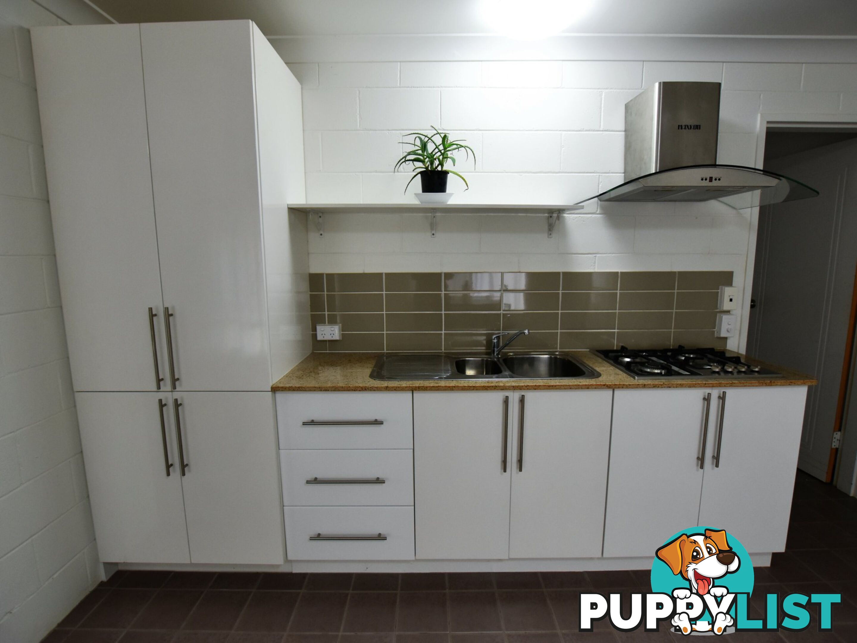 14 Tulloch Street RUSSELL ISLAND QLD 4184