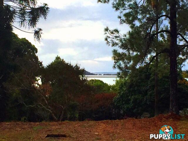 11 Canaipa Point Dve RUSSELL ISLAND QLD 4184