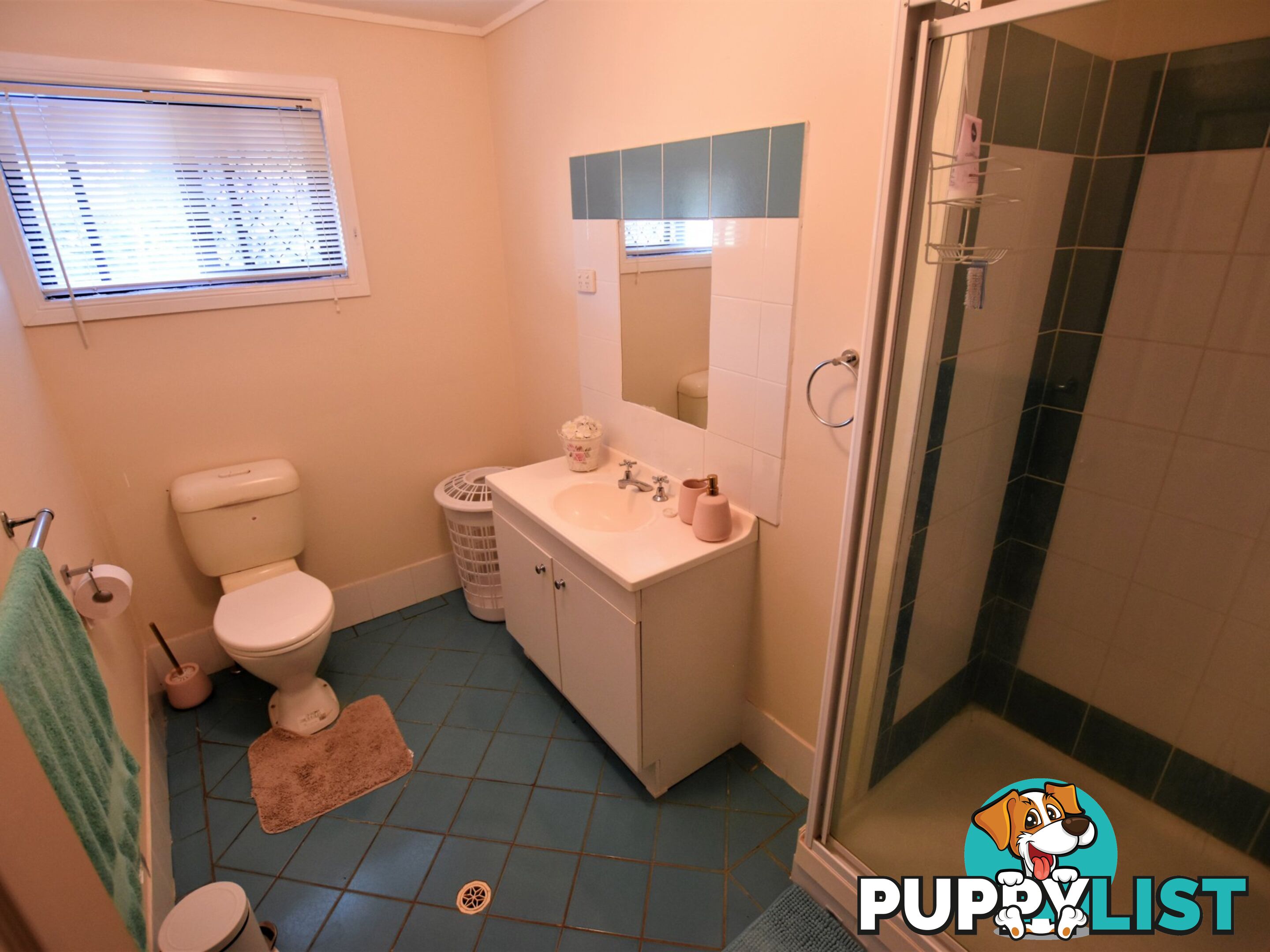 48 Highland Street RUSSELL ISLAND QLD 4184