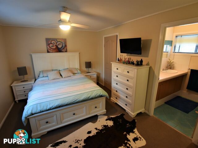 48 Highland Street RUSSELL ISLAND QLD 4184