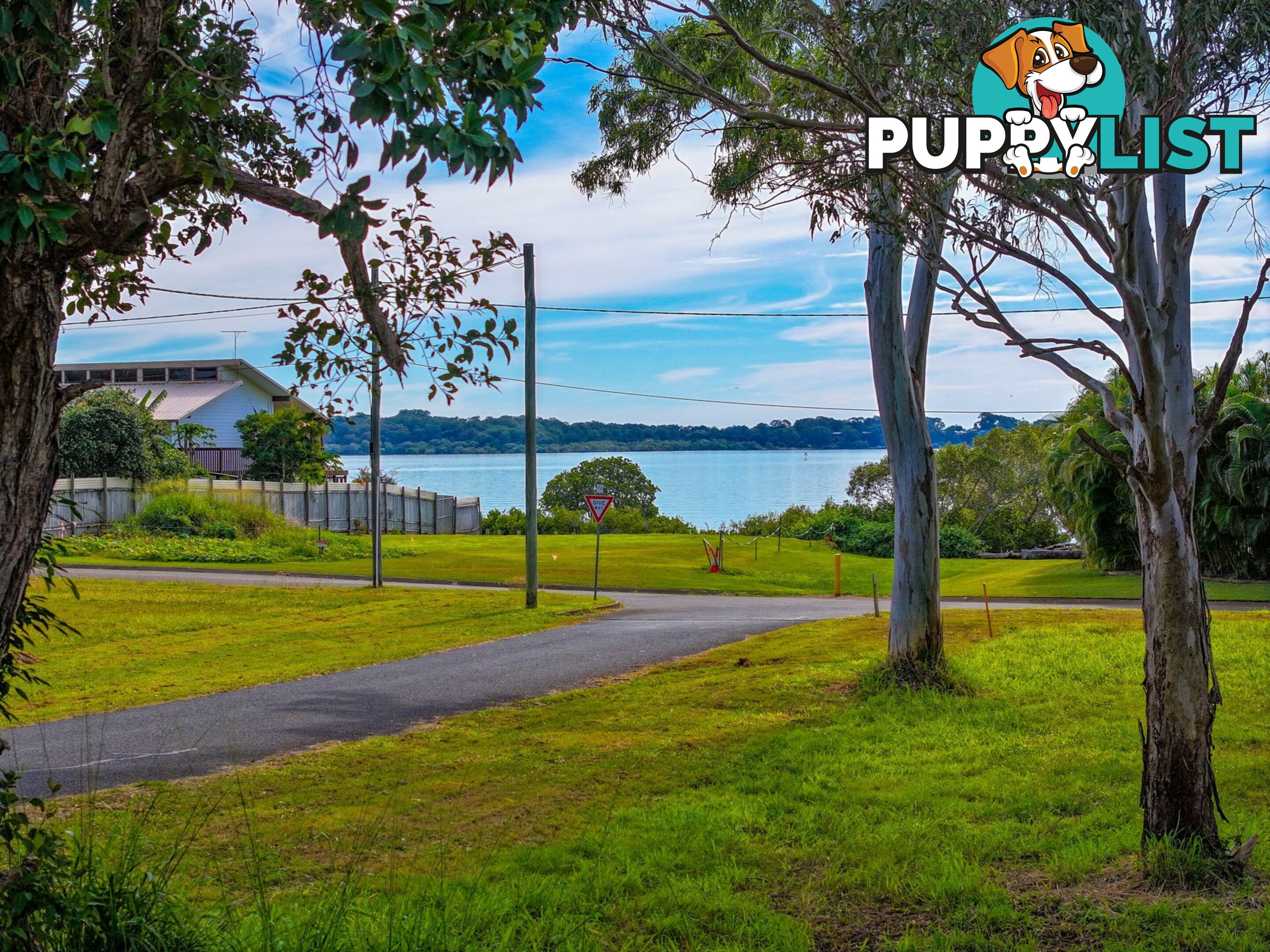 21 Hill Street RUSSELL ISLAND QLD 4184