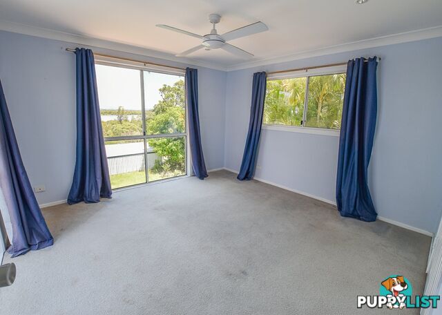 104 Crescent Dve RUSSELL ISLAND QLD 4184