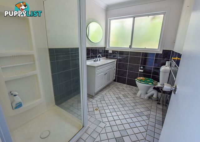 104 Crescent Dve RUSSELL ISLAND QLD 4184