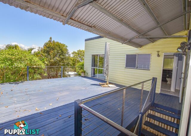 104 Crescent Dve RUSSELL ISLAND QLD 4184