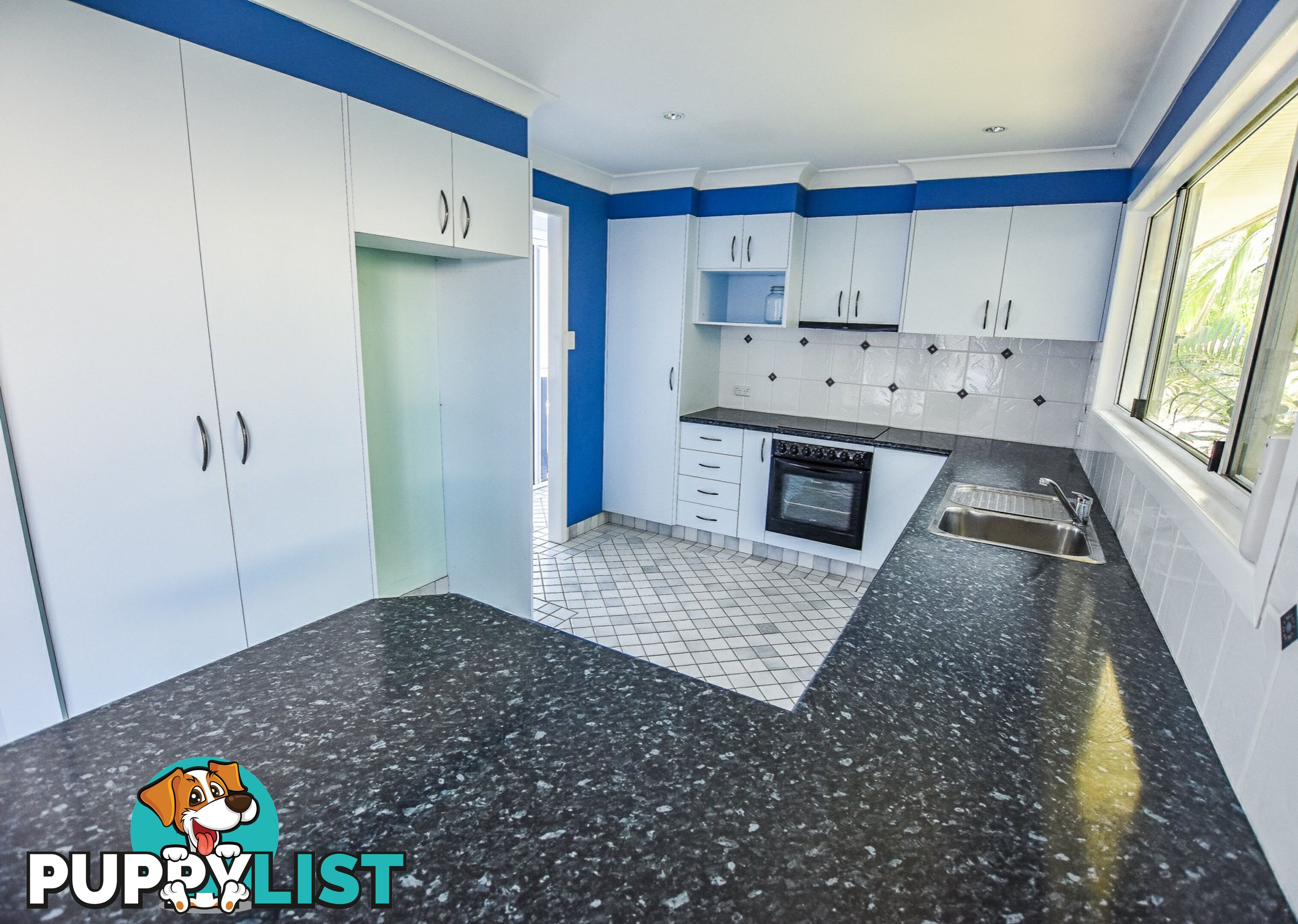 104 Crescent Dve RUSSELL ISLAND QLD 4184
