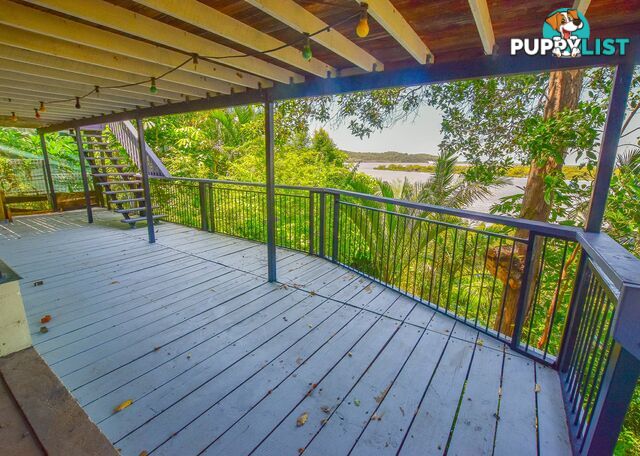 104 Crescent Dve RUSSELL ISLAND QLD 4184