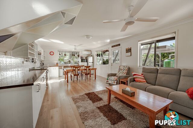 21-23 Kamar Street RUSSELL ISLAND QLD 4184