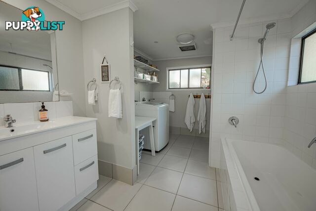 21-23 Kamar Street RUSSELL ISLAND QLD 4184